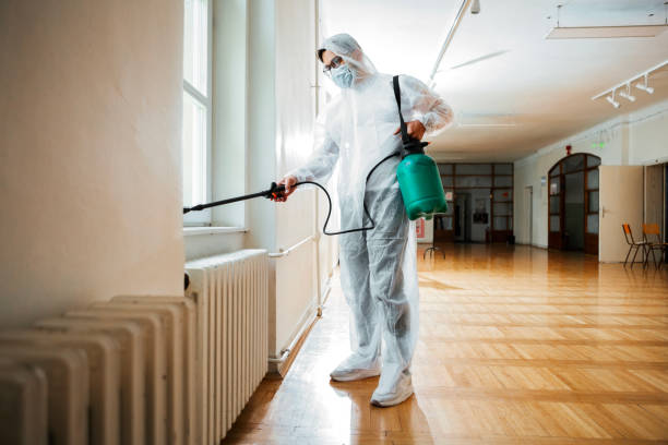 Best Commercial Pest Control Services  in Holyoke, CO